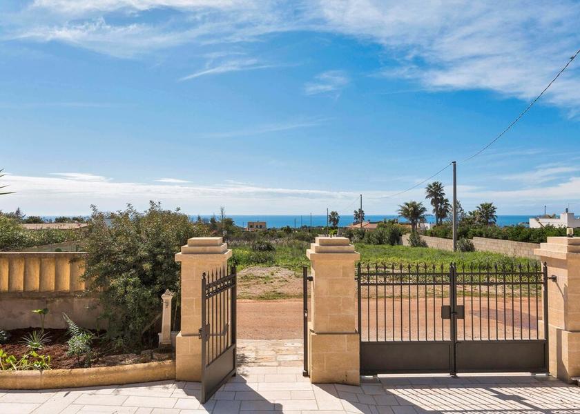 Puglia Salve Entrance
