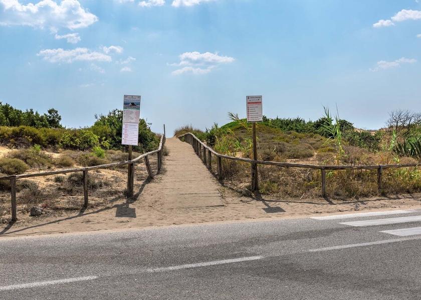 Puglia Maruggio Entrance