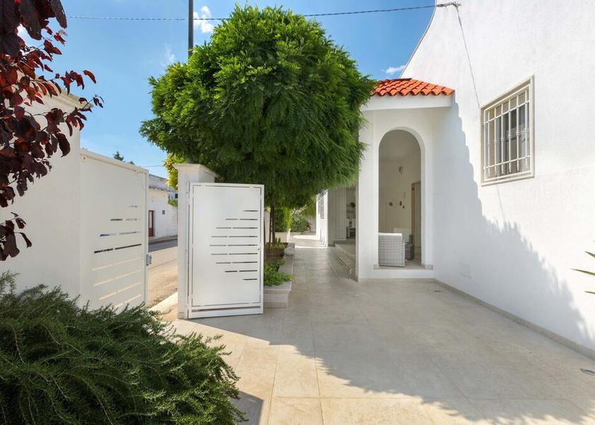 Puglia Maruggio Exterior Detail