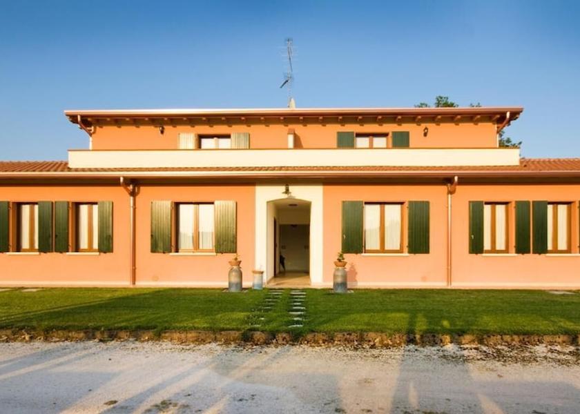 Lombardy Monzambano Exterior Detail
