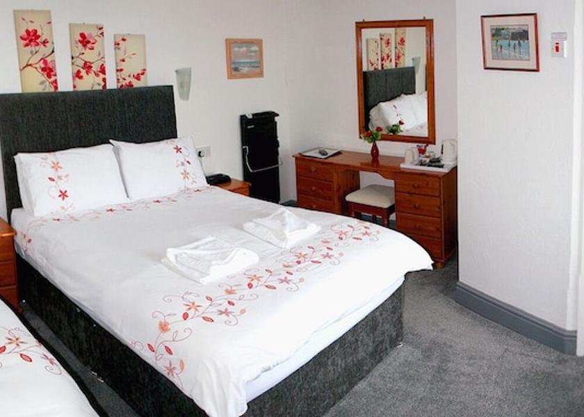Wales Cemaes Bay Room