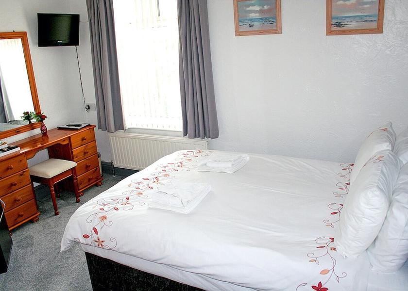 Wales Cemaes Bay Room