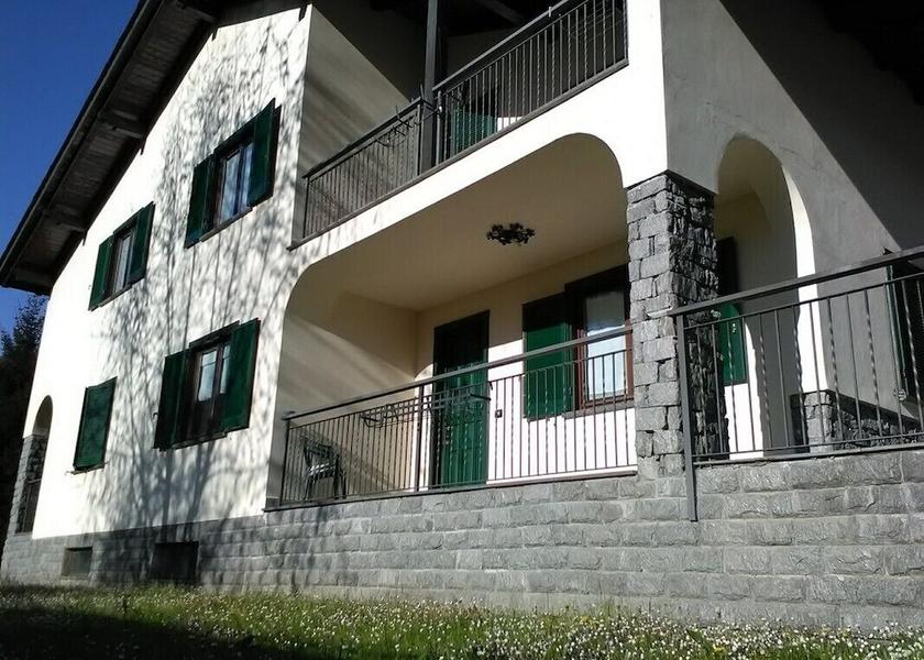 Lombardy Poggiridenti Facade