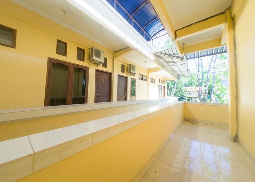  Kupang Interior Entrance
