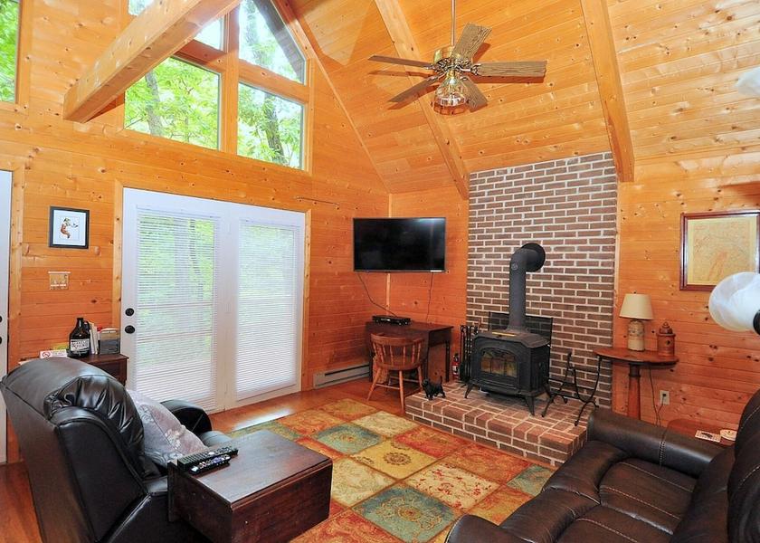 West Virginia Berkeley Springs Living Area