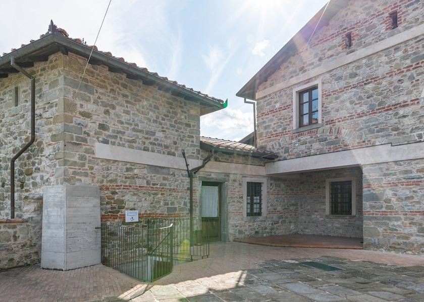 Tuscany Casola in Lunigiana Exterior Detail
