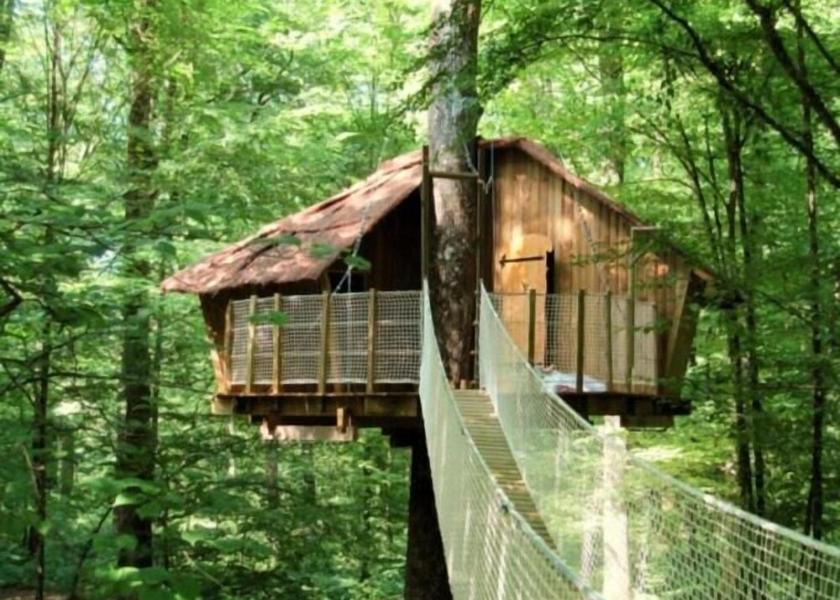 Grand Est Giffaumont-Champaubert Exterior Detail