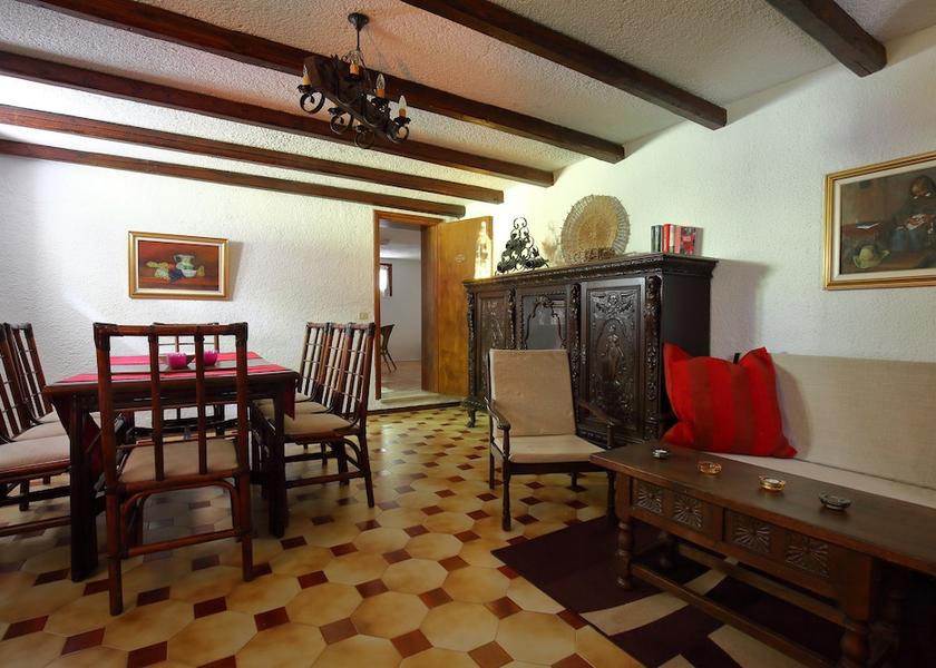 Veneto Tarzo Interior Entrance