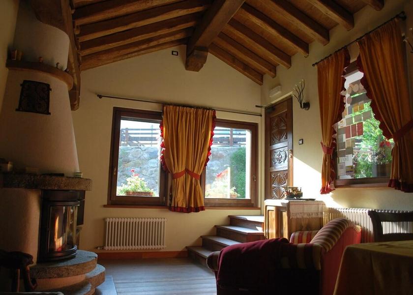 Valle d'Aosta Pontboset Interior Entrance