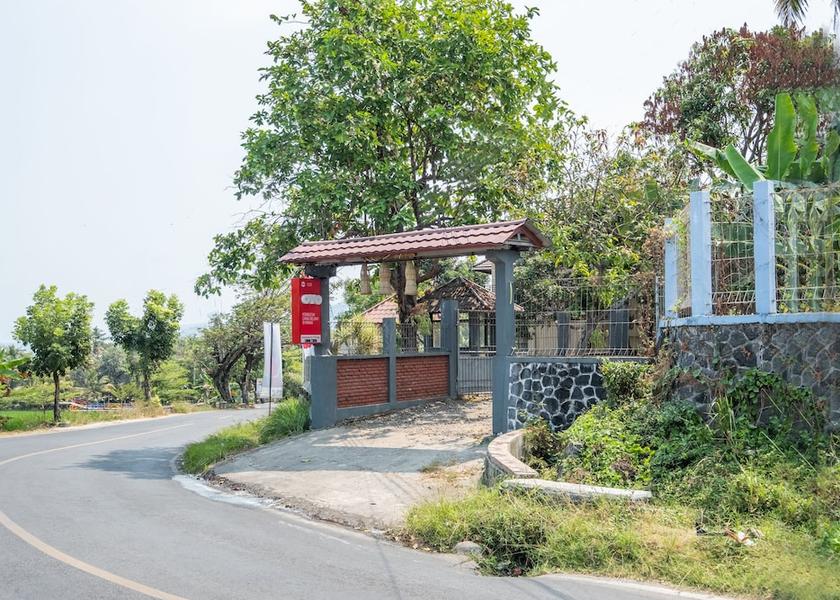 Banten Cisolok Entrance