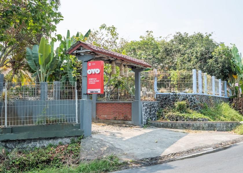 Banten Cisolok Entrance