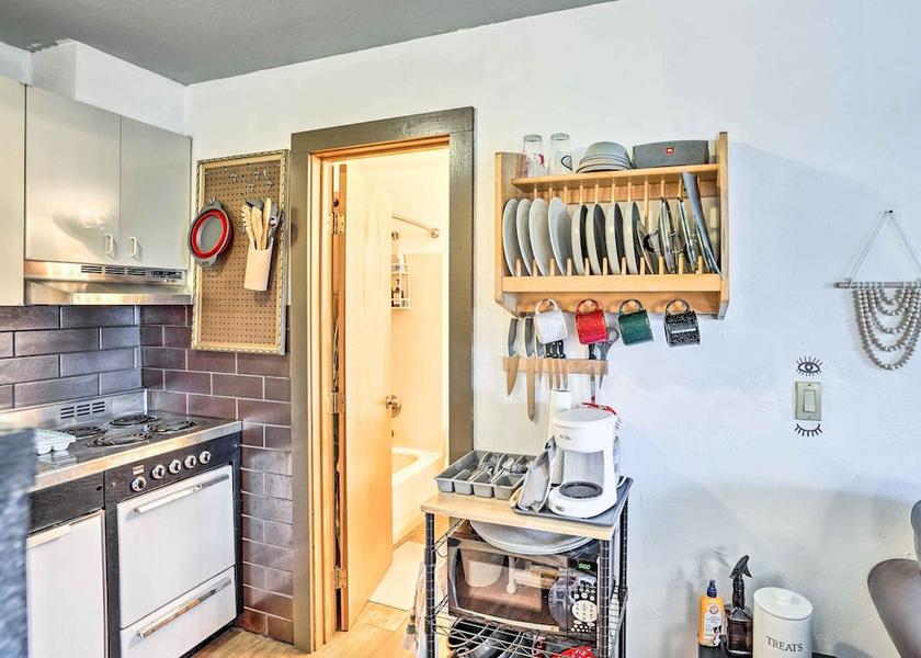 New York hunter Interior Entrance