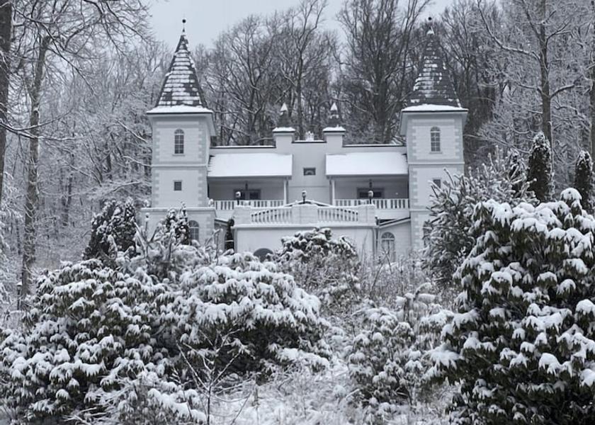 North Carolina spruce pine Facade