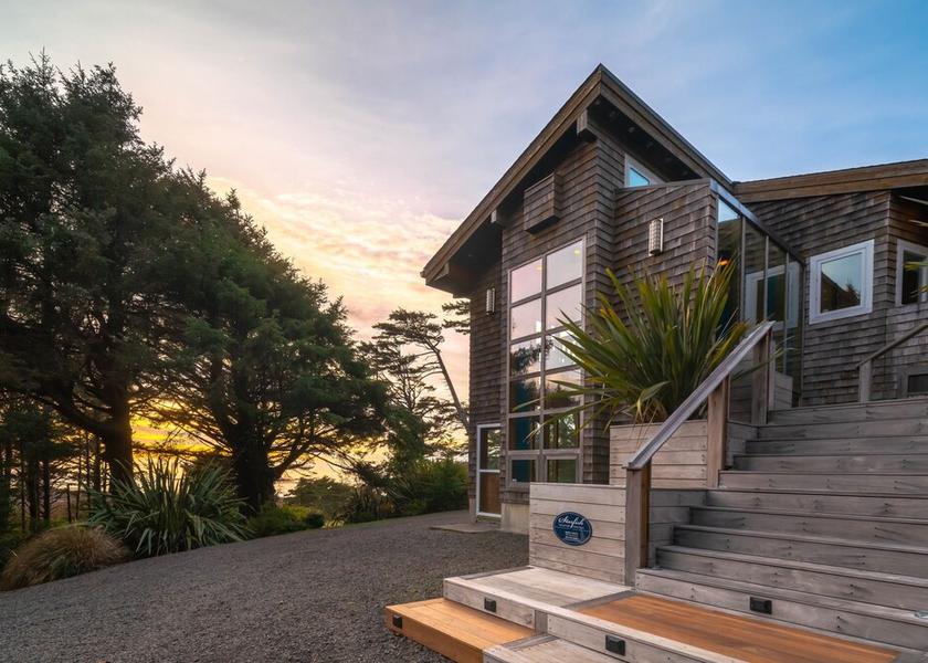 Oregon arch cape Exterior Detail