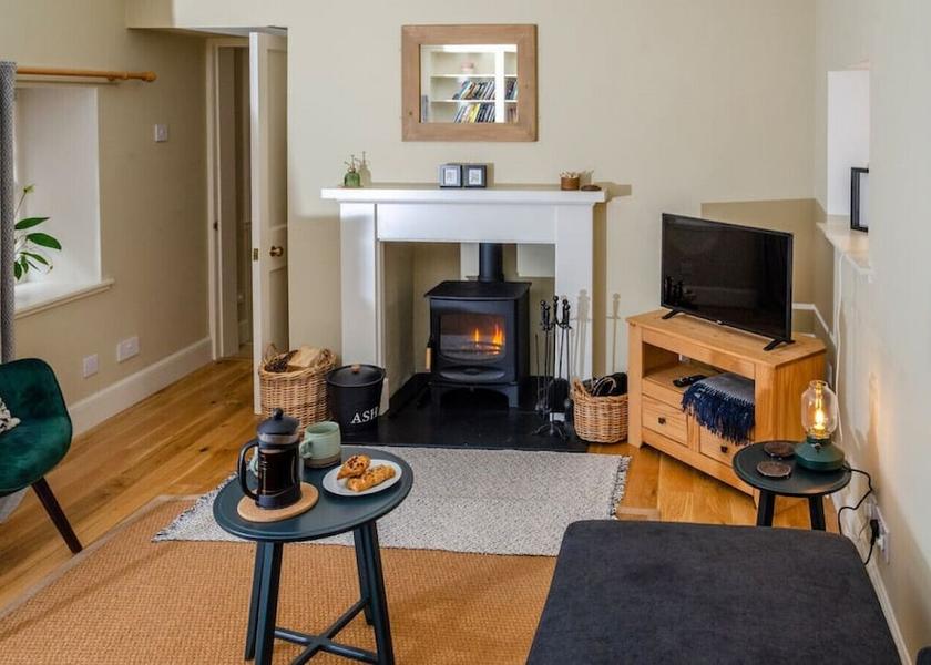 Scotland kirriemuir Room
