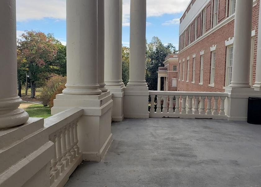 Virginia blackstone Exterior Detail