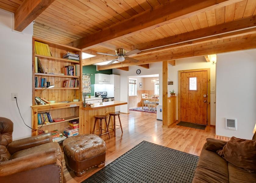 Washington mineral Interior Entrance