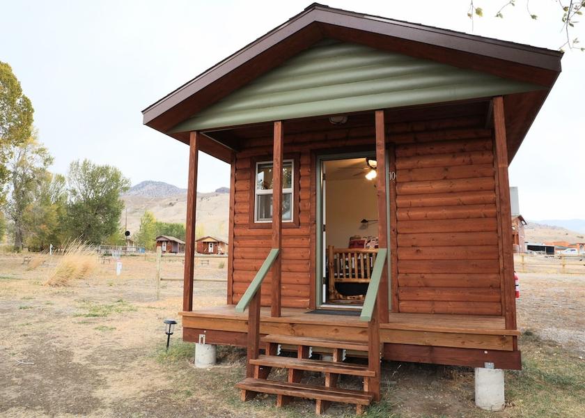 Wyoming wapiti Facade