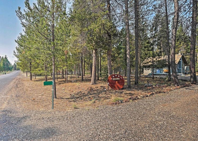 Oregon la pine Interior Entrance