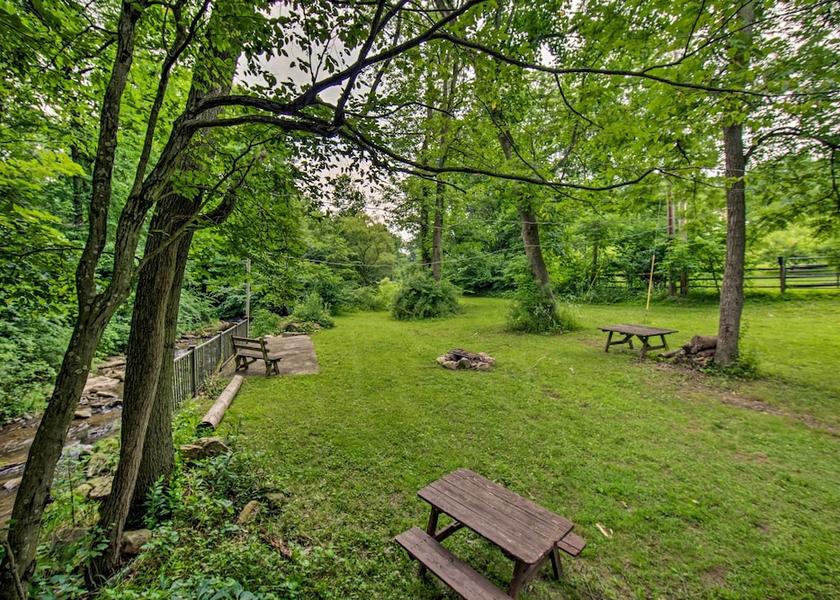 Pennsylvania narvon Interior Entrance