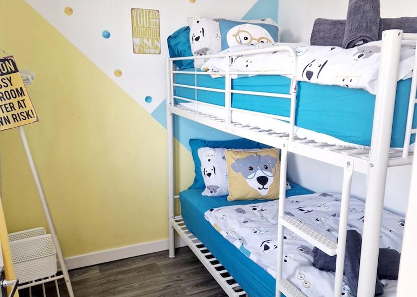 Wales kidwelly Room
