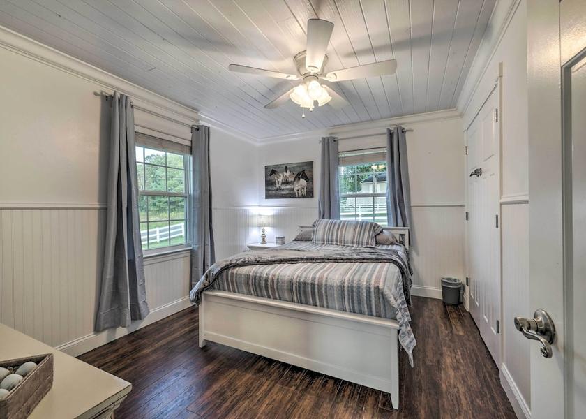 Tennessee dunlap Interior Entrance