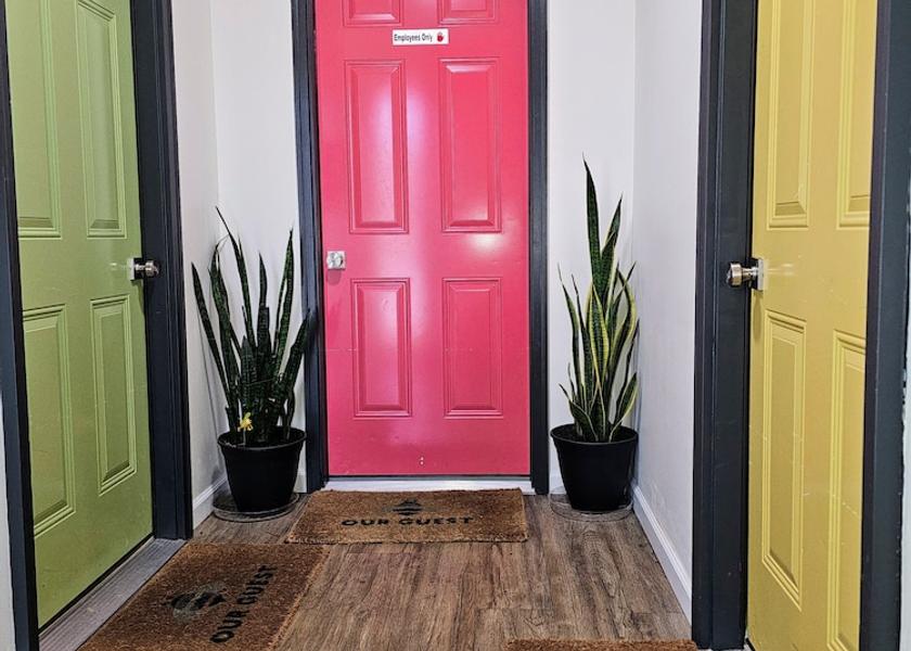 Tennessee dunlap Exterior Detail