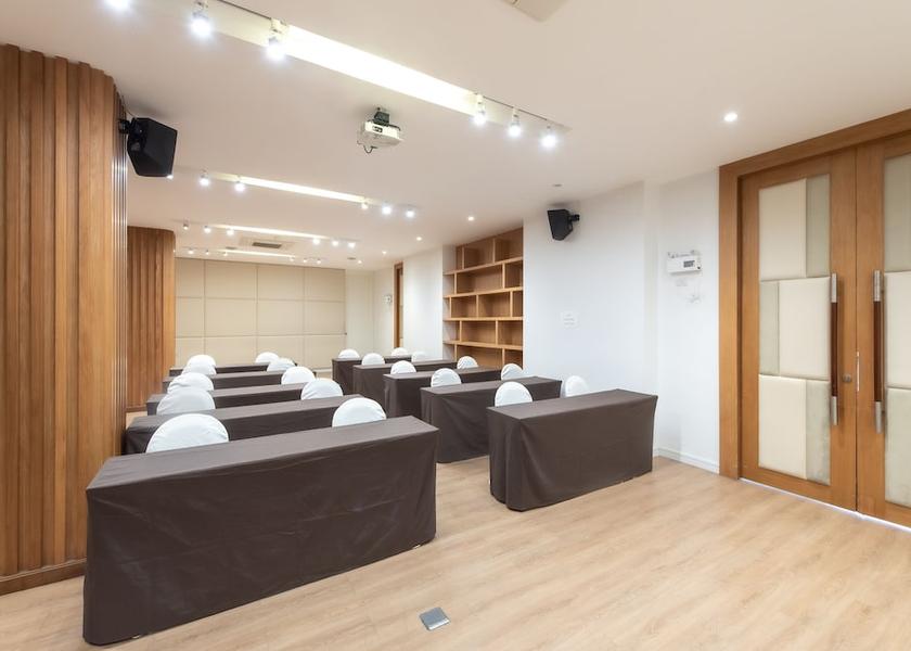 Nakhon Pathom nakhon pathom Meeting Room