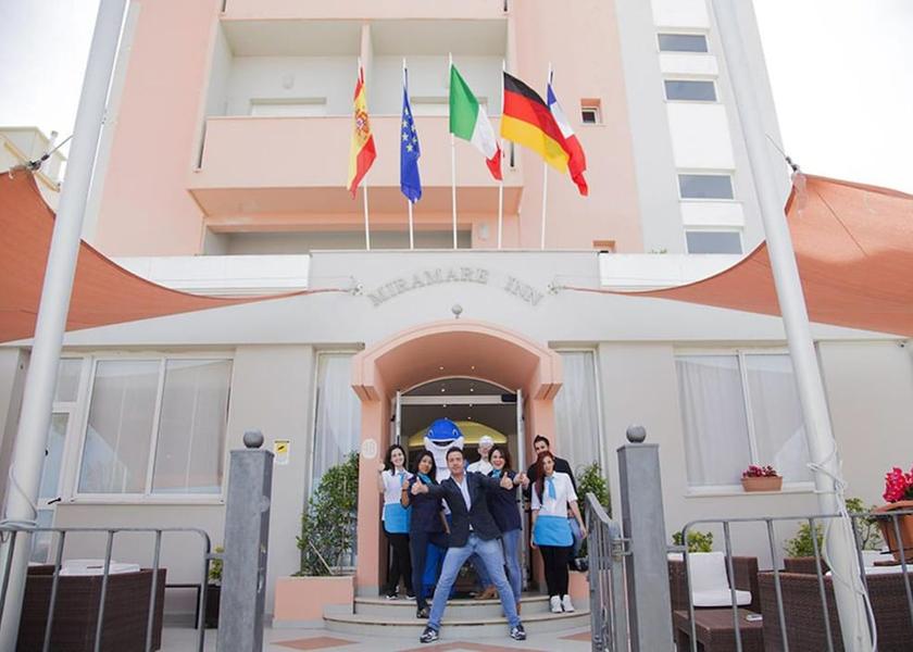 Marche mondolfo Entrance