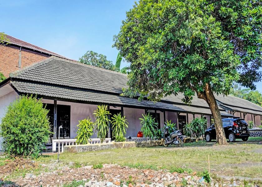 West Java Cikampek Exterior Detail