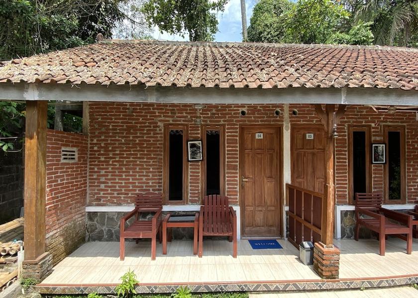 Central Java Mungkid Room