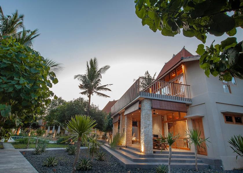  Penida Island Exterior Detail