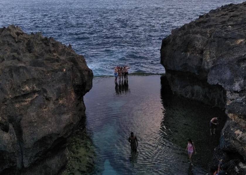  Penida Island Beach