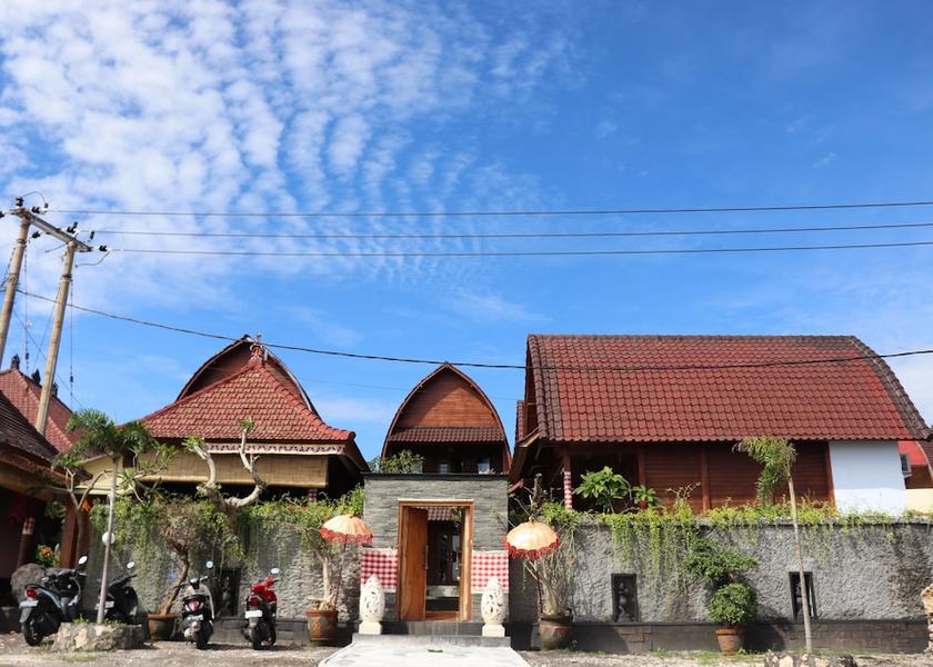  Penida Island Exterior Detail
