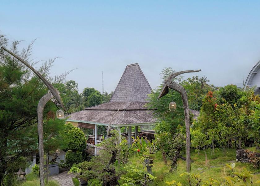  Penida Island Exterior Detail