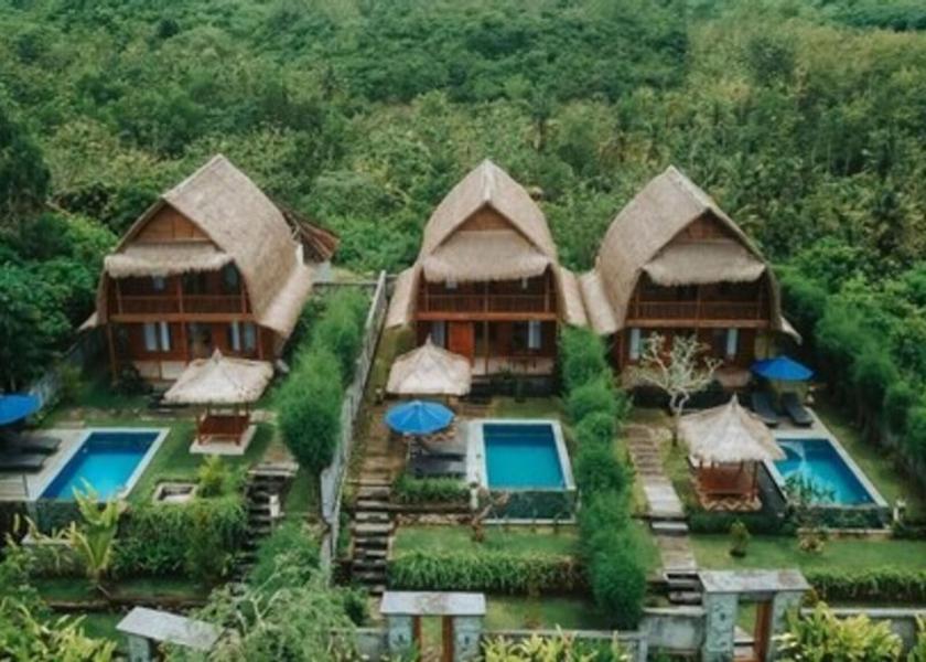  Penida Island Exterior Detail