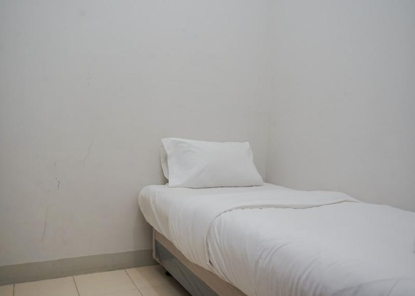  South Tangerang Room
