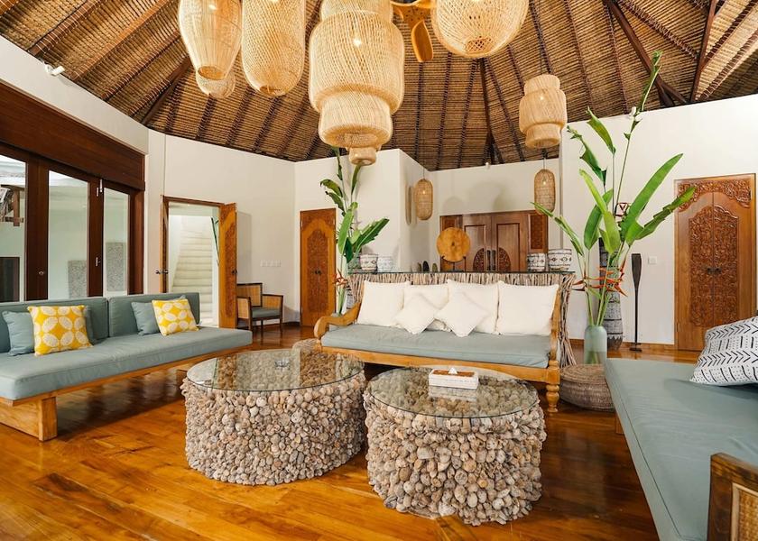 Bali Sukasada Interior Entrance