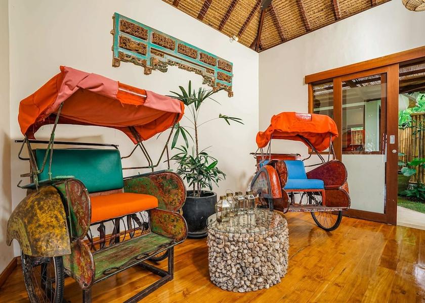 Bali Sukasada Interior Entrance