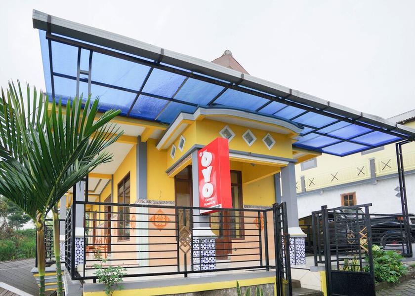 East Java Wonokitri Exterior Detail