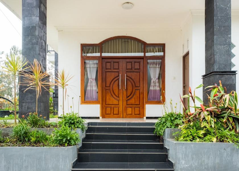 East Java Wonokitri Entrance