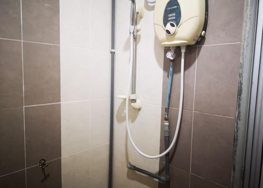 Pahang Chukai Bathroom