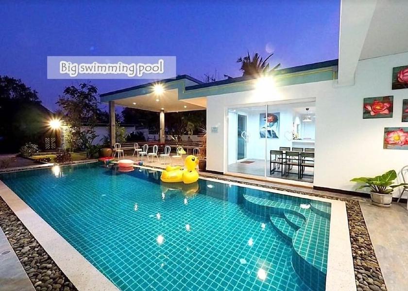 Phetchaburi Province Cha-am Interior Entrance