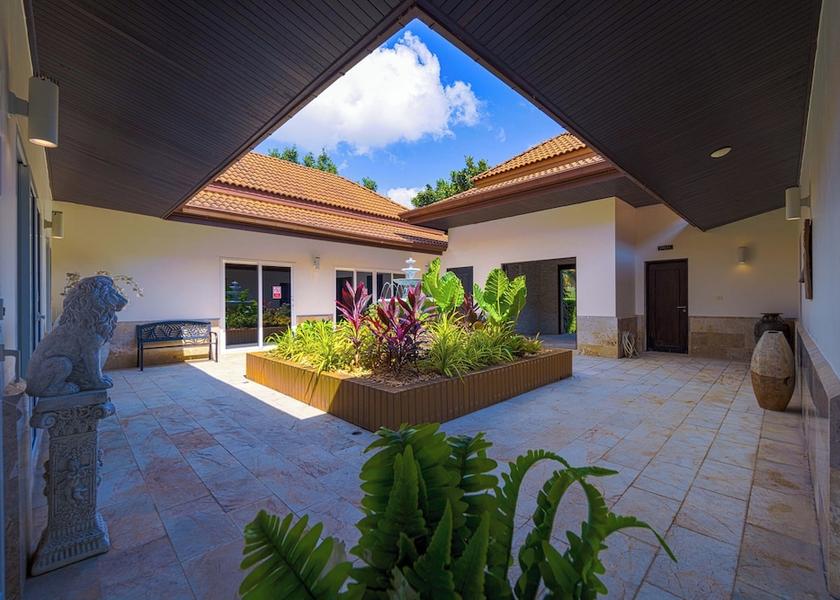 Prachuap Khiri Khan Cha-am Interior Entrance