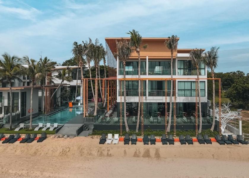 Prachuap Khiri Khan Cha-am Beach