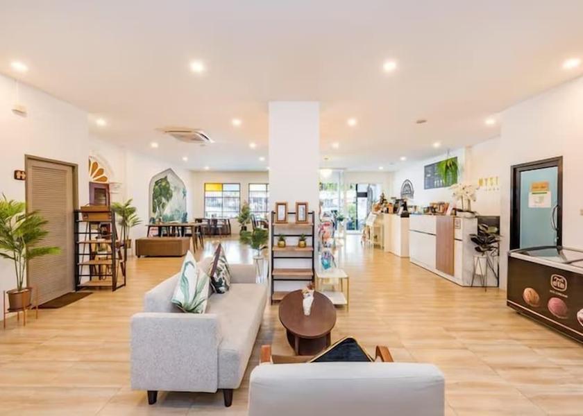 Phuket Province Ko Kaeo Interior