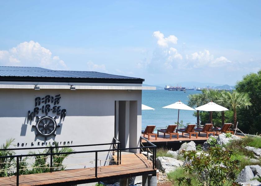 Chonburi Ko Sichang Exterior Detail