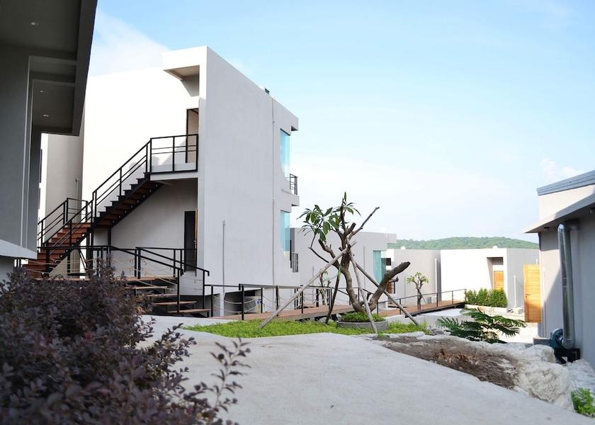 Chonburi Ko Sichang Exterior Detail