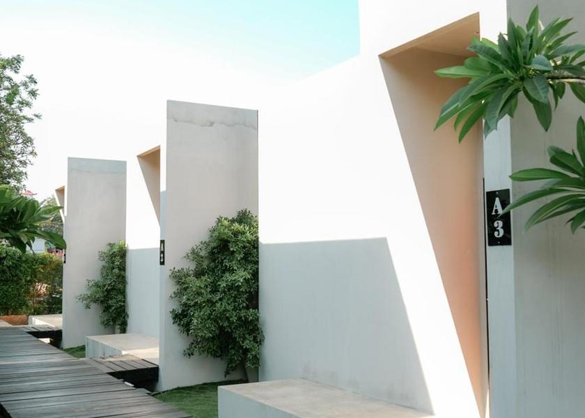 Chonburi Province Ko Sichang Hotel Exterior