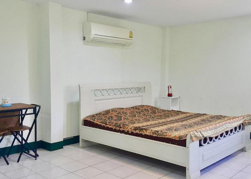 Chonburi Ko Sichang Room